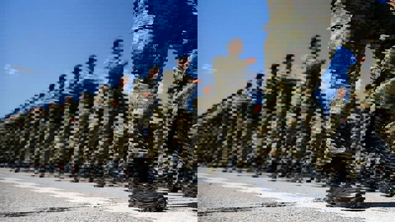 Hakim ve savcılara askerlik düzenlemesi geliyor